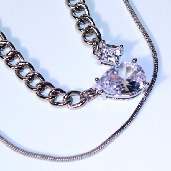 NWT Express Silver Tone Necklace with Clear Rhinestones - Picture 2 of 8